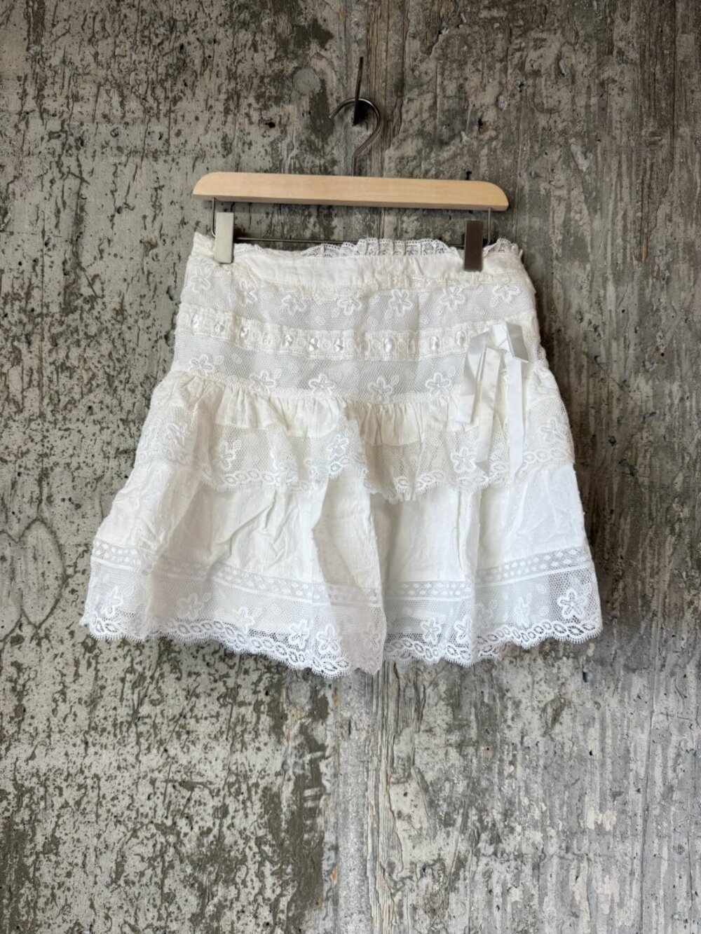 KESTAN Women's Lace Ruffle Mini Skirt Size S in White